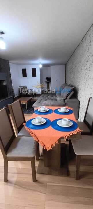 Casa para alquiler de vacaciones em Campos do Jordão (Jardim do Embaixador)