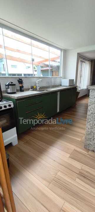 Casa para alquiler de vacaciones em Campos do Jordão (Jardim do Embaixador)