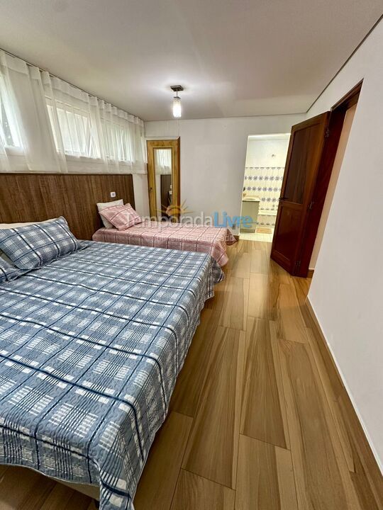 Casa para alquiler de vacaciones em Campos do Jordão (Jardim do Embaixador)