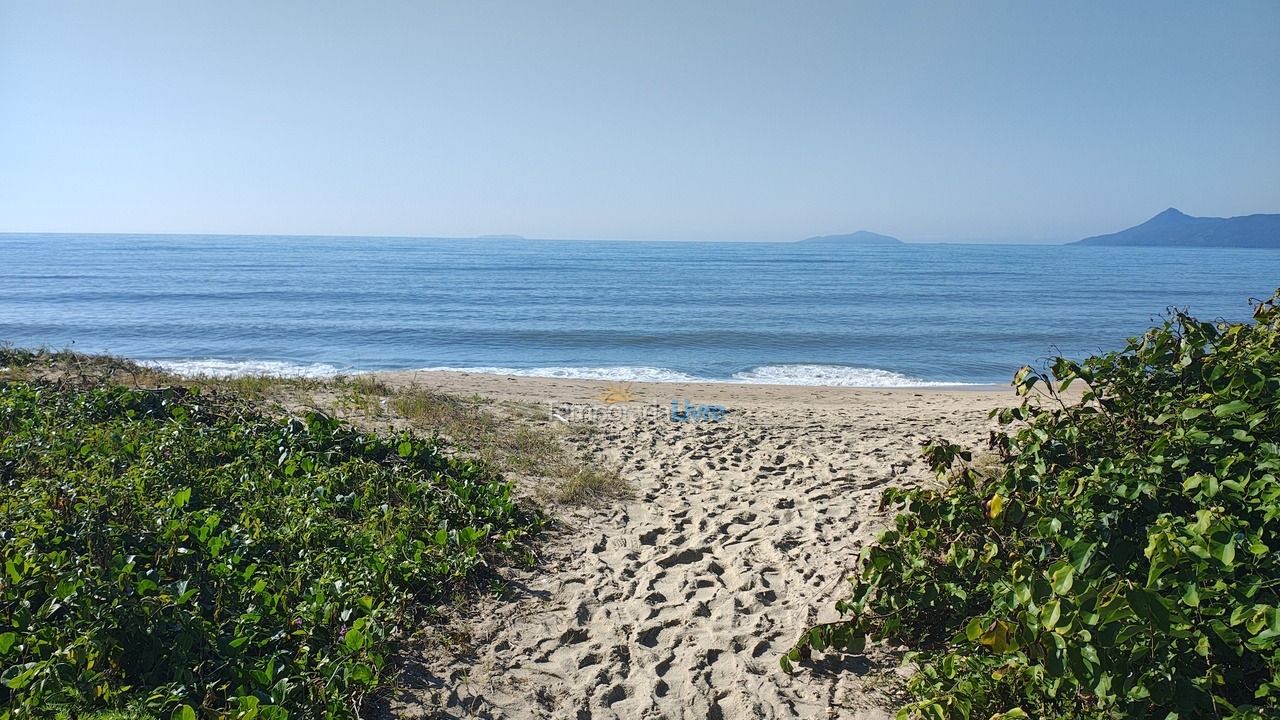 Casa para aluguel de temporada em Caraguatatuba (Praia Capricórnio)