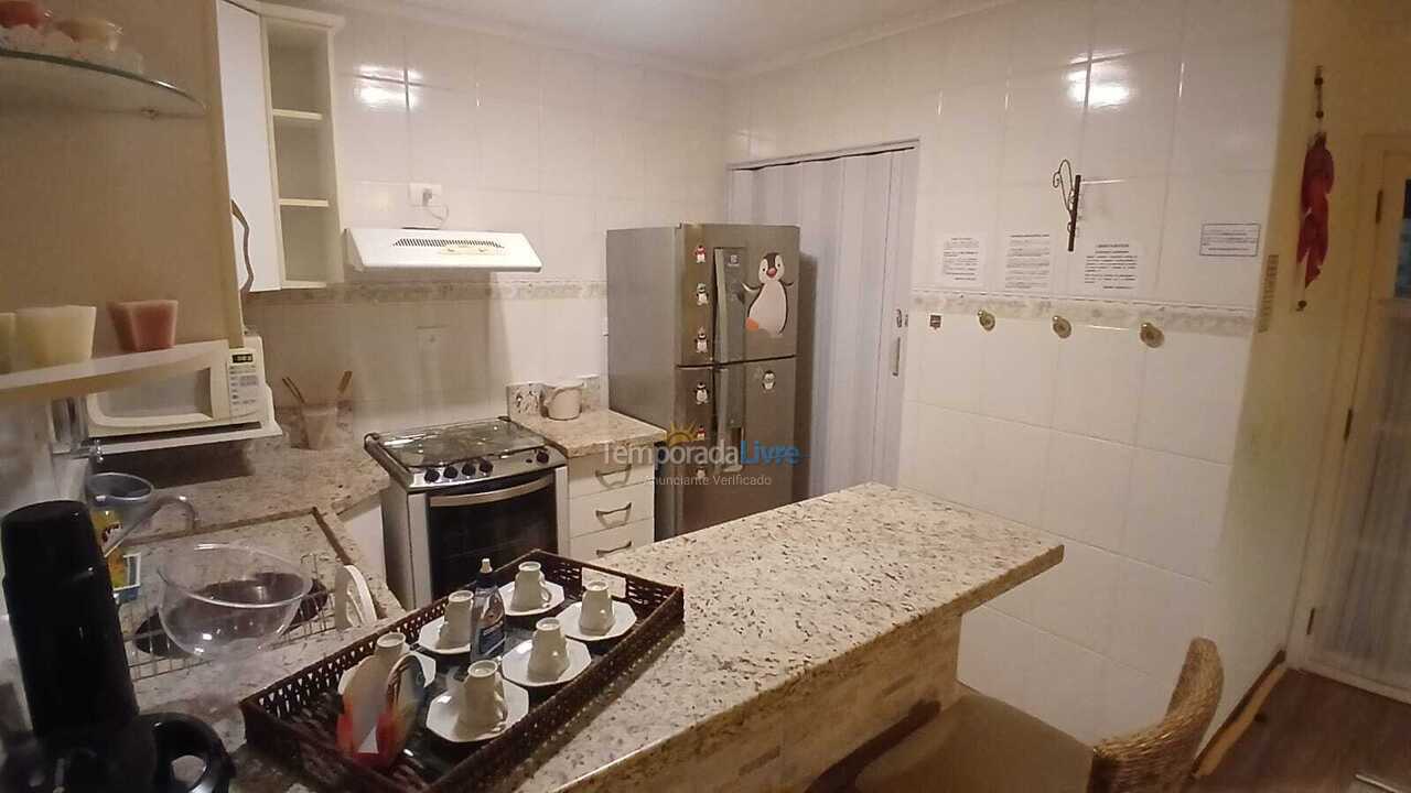 Apartment for vacation rental in Ubatuba (Enseada)