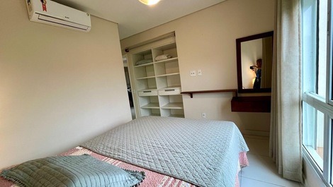 3 suites + full leisure facilities - close to the beach