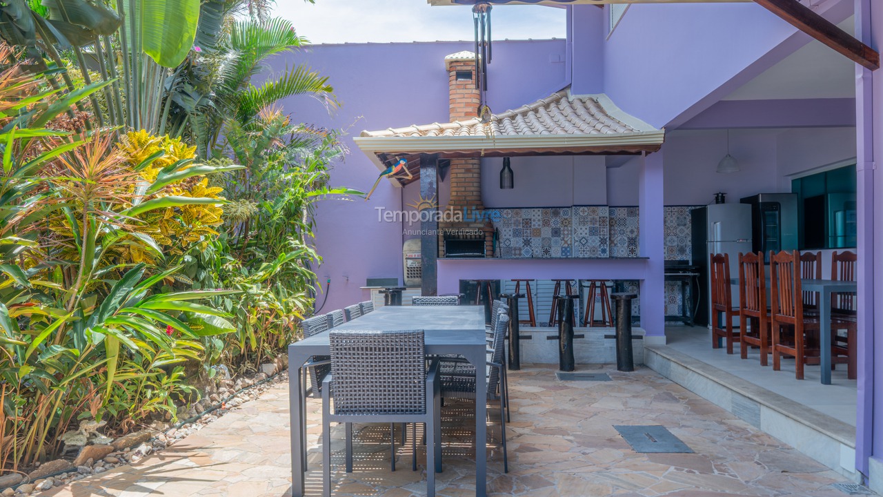 Casa para aluguel de temporada em Peruíbe (Bairro dos Prados)