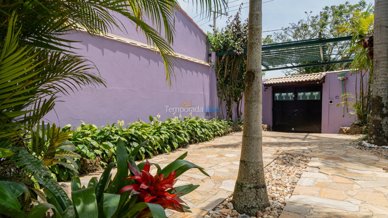 Casa para aluguel de temporada em Peruíbe (Bairro dos Prados)