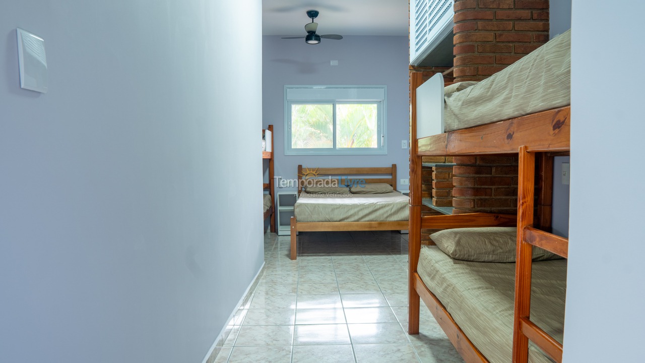 Casa para aluguel de temporada em Peruíbe (Bairro dos Prados)