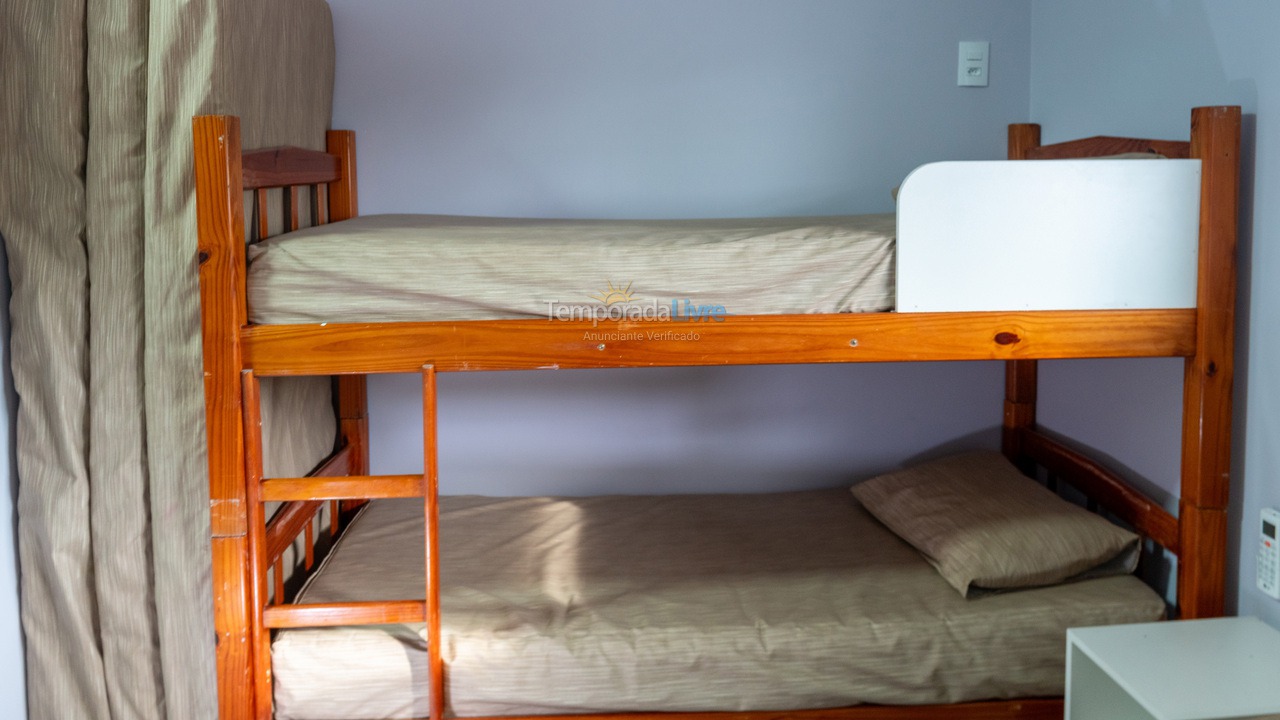 Casa para aluguel de temporada em Peruíbe (Bairro dos Prados)