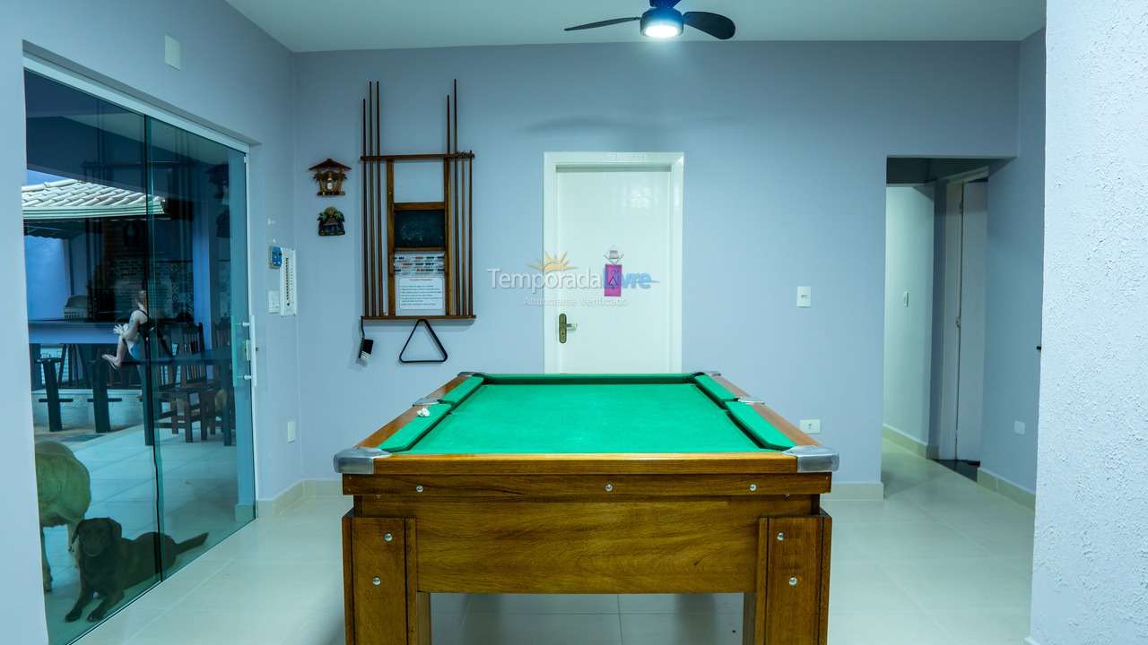 Casa para aluguel de temporada em Peruíbe (Bairro dos Prados)