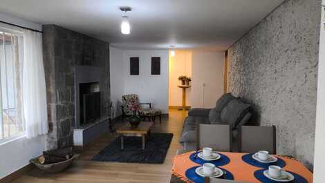 Sala de estar com conceito aberto 