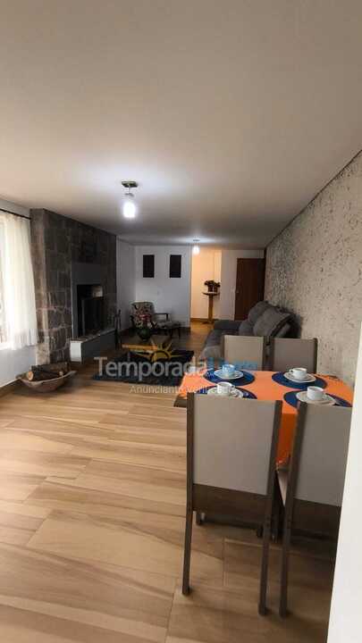 Casa para aluguel de temporada em Campos do Jordão (Jardim do Embaixador)