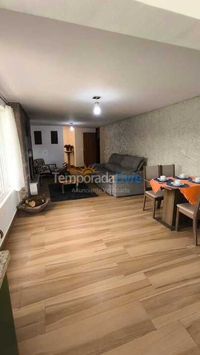 Casa para aluguel de temporada em Campos do Jordão (Jardim do Embaixador)