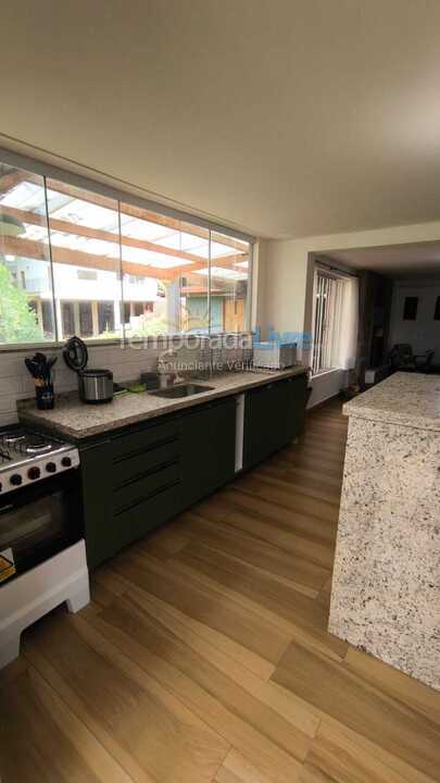 Casa para aluguel de temporada em Campos do Jordão (Jardim do Embaixador)