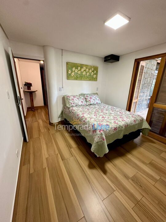 Casa para aluguel de temporada em Campos do Jordão (Jardim do Embaixador)