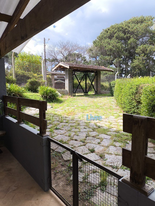 Casa para aluguel de temporada em Campos do Jordão (Jardim do Embaixador)
