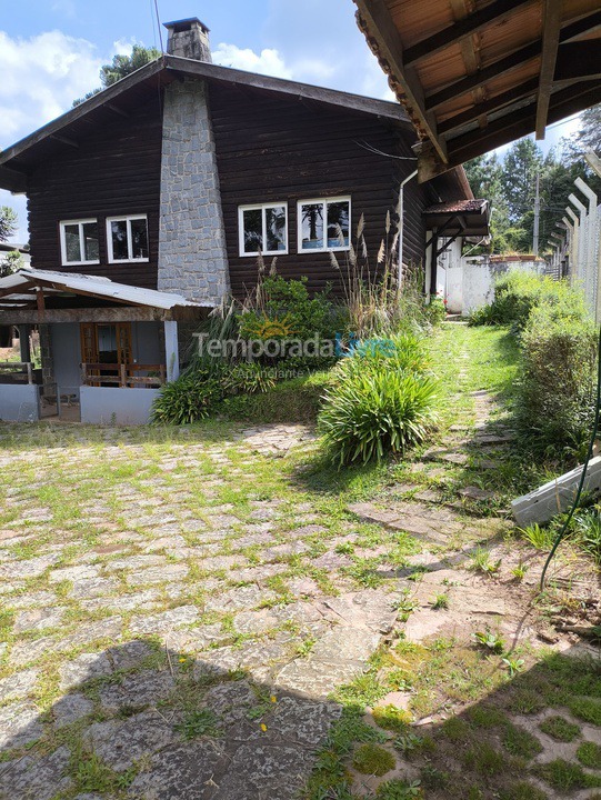 Casa para aluguel de temporada em Campos do Jordão (Jardim do Embaixador)