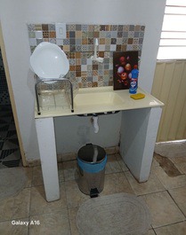 Kitnet Mobiliada - Ambiente Seguro e Confortável