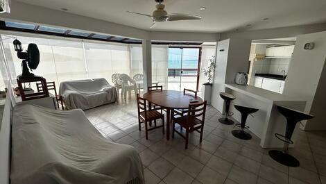 Excellent beachfront penthouse - city center