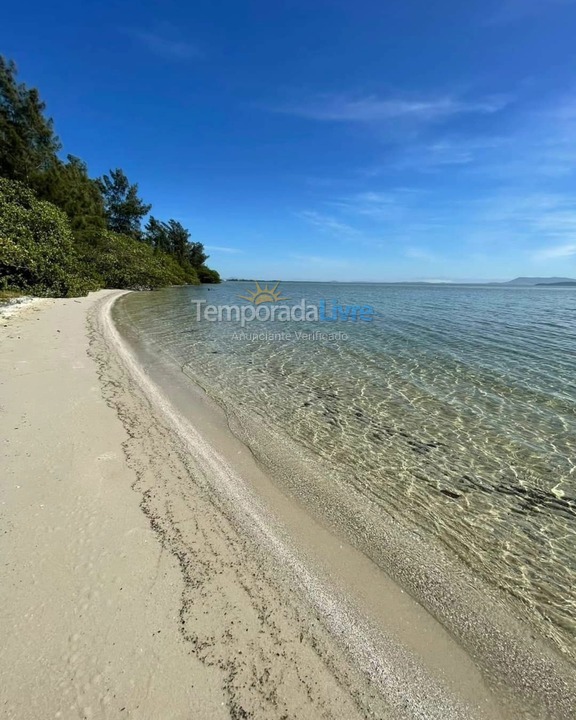 Casa para aluguel de temporada em Arraial do Cabo (Monte Alto)