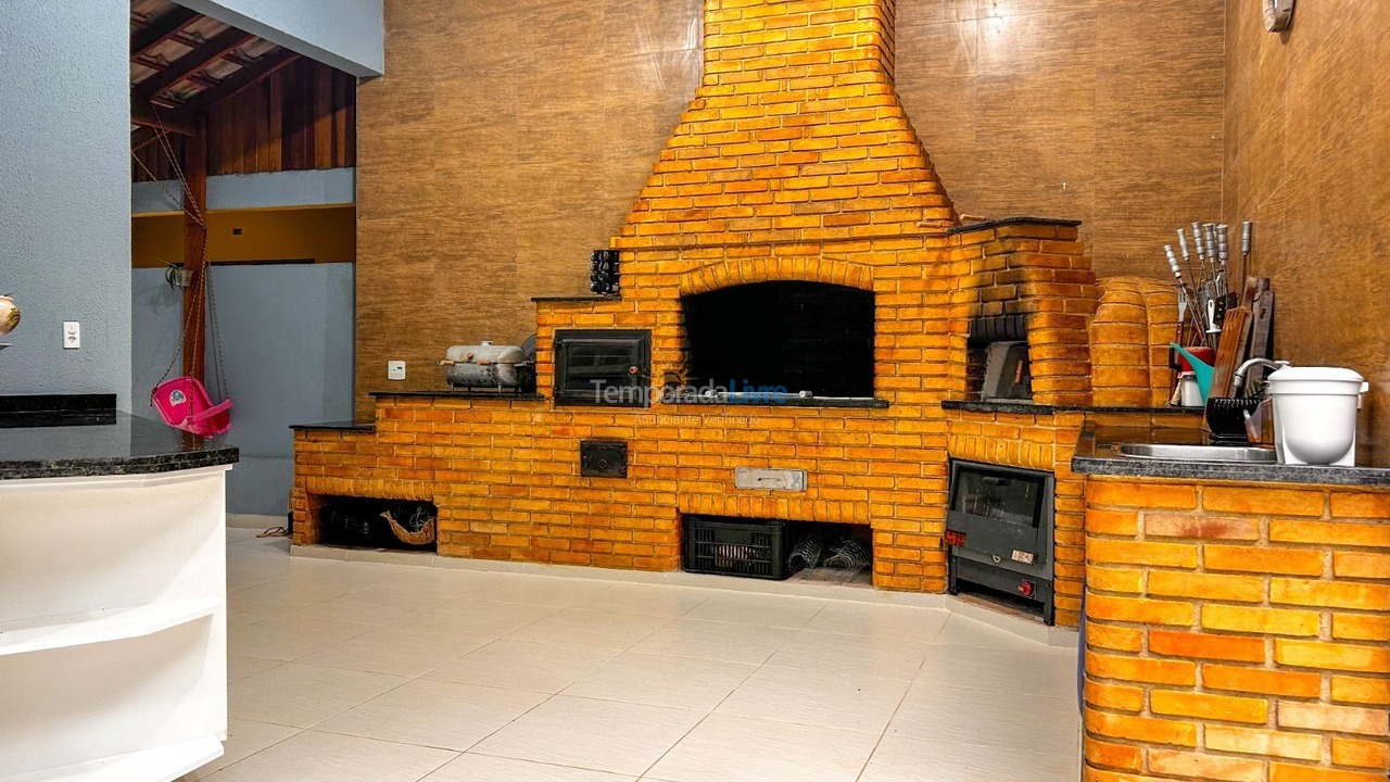 Casa para aluguel de temporada em Bertioga (Praia de Guaratuba)