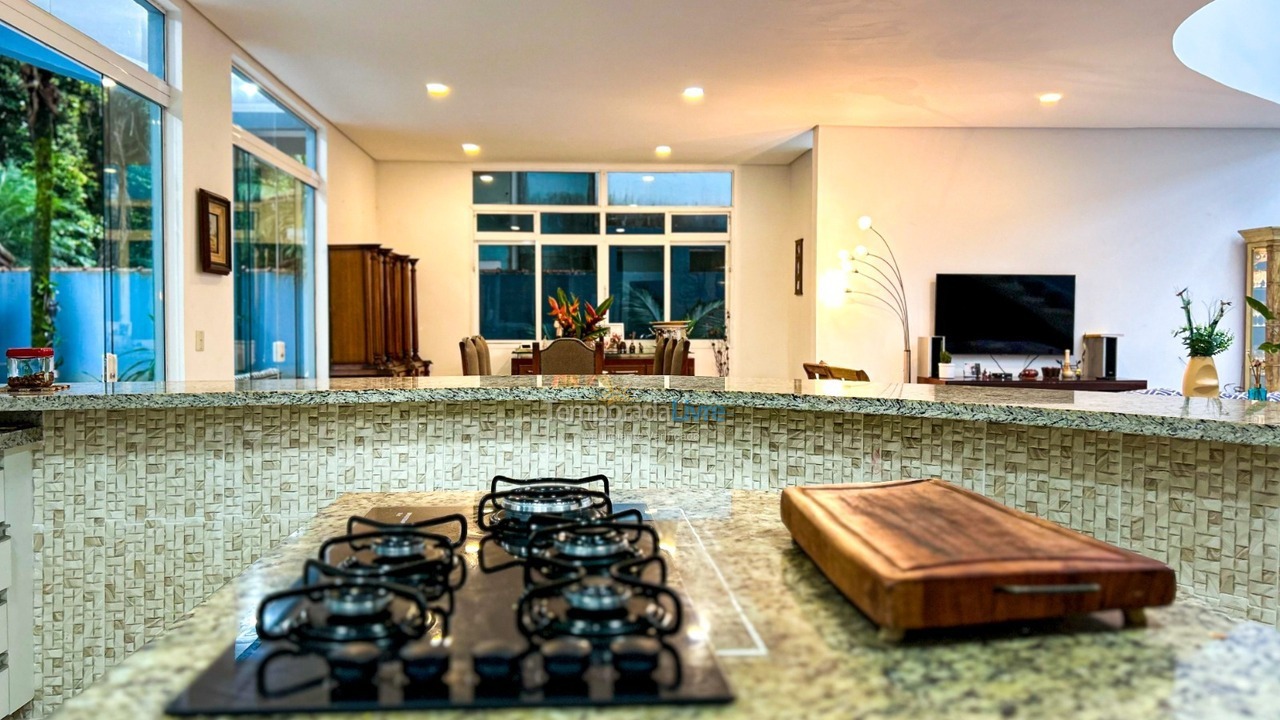 Casa para aluguel de temporada em Bertioga (Praia de Guaratuba)