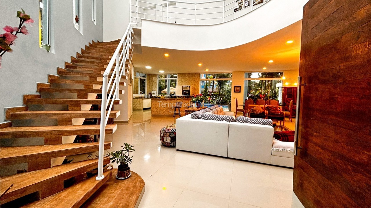 Casa para aluguel de temporada em Bertioga (Praia de Guaratuba)