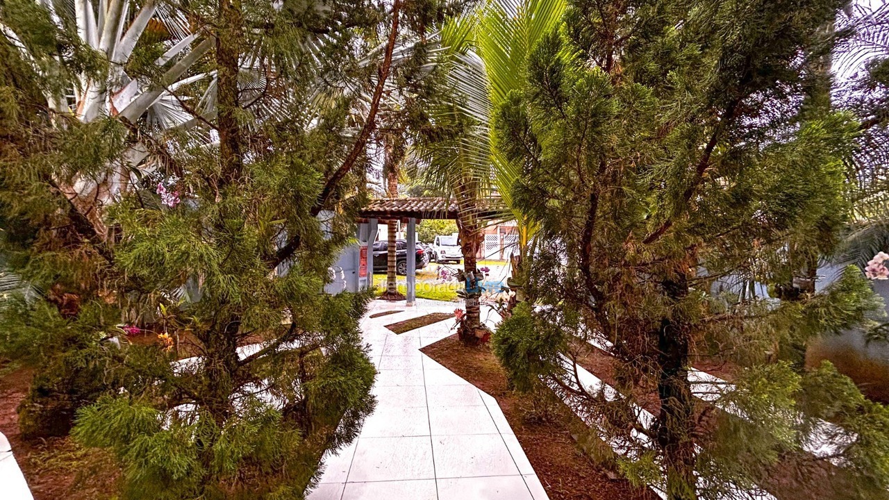 Casa para aluguel de temporada em Bertioga (Praia de Guaratuba)