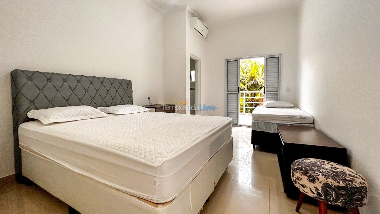 Casa para aluguel de temporada em Bertioga (Praia de Guaratuba)