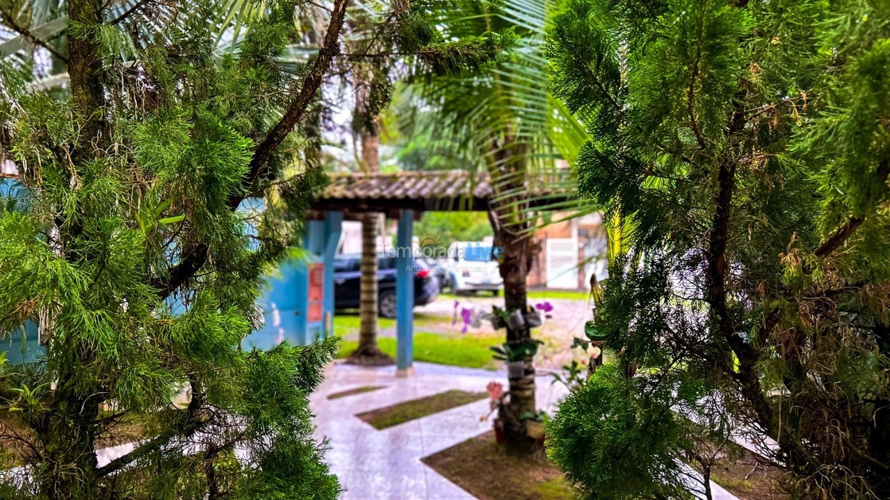 Casa para aluguel de temporada em Bertioga (Praia de Guaratuba)