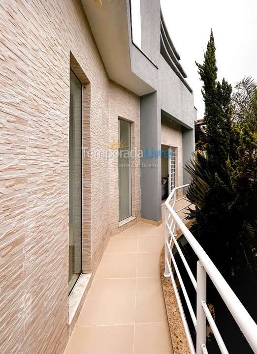 Casa para aluguel de temporada em Bertioga (Praia de Guaratuba)