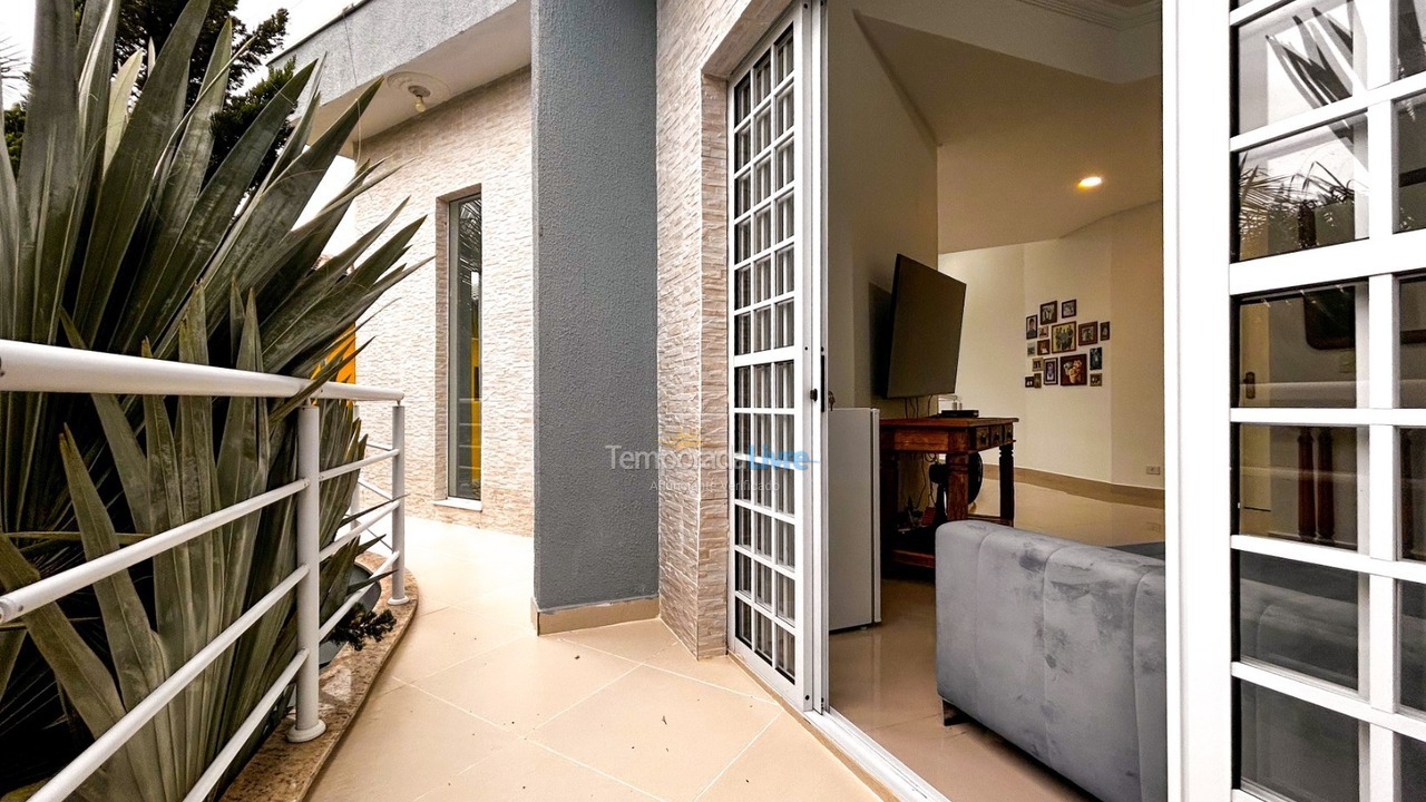 Casa para aluguel de temporada em Bertioga (Praia de Guaratuba)