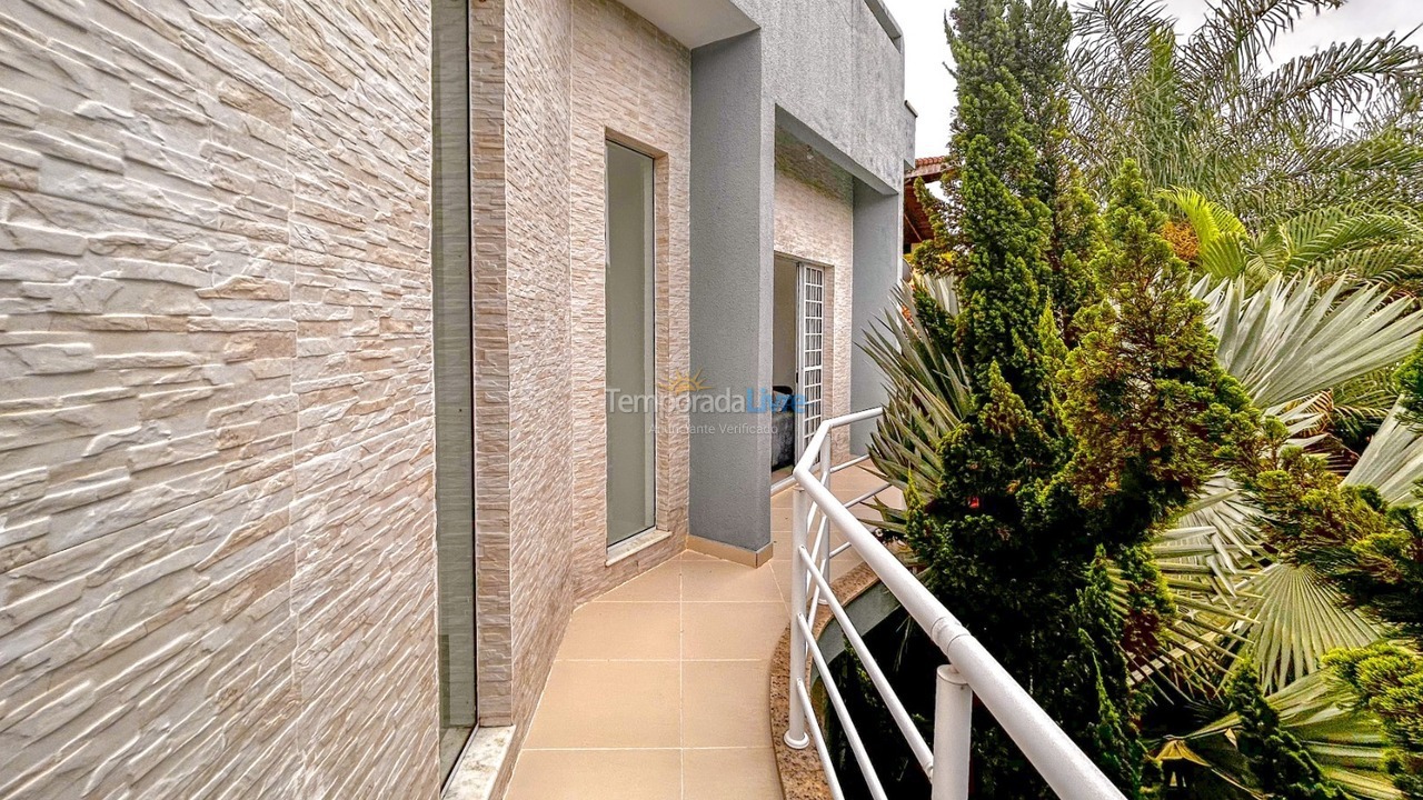 Casa para aluguel de temporada em Bertioga (Praia de Guaratuba)