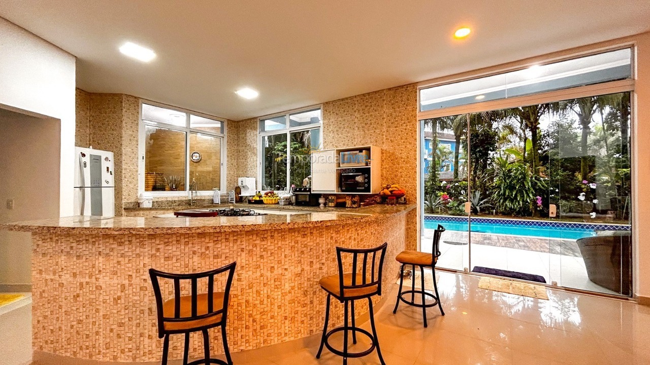 Casa para aluguel de temporada em Bertioga (Praia de Guaratuba)