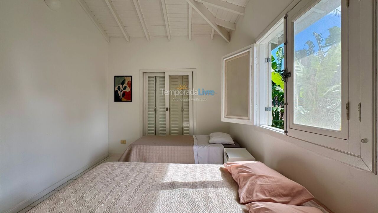 House for vacation rental in São Sebastião (Praia da Baleia)