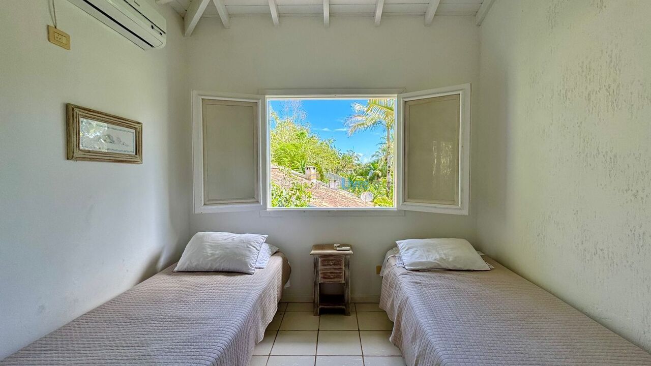 House for vacation rental in São Sebastião (Praia da Baleia)