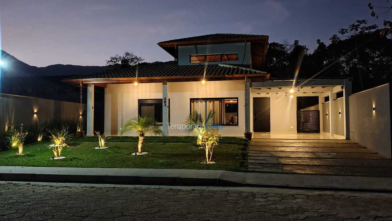 House for vacation rental in Caraguatatuba (Praia da Mococa)