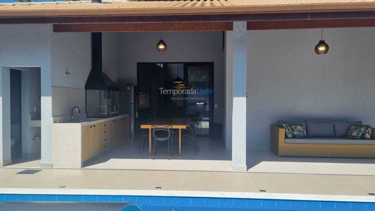 House for vacation rental in Caraguatatuba (Praia da Mococa)