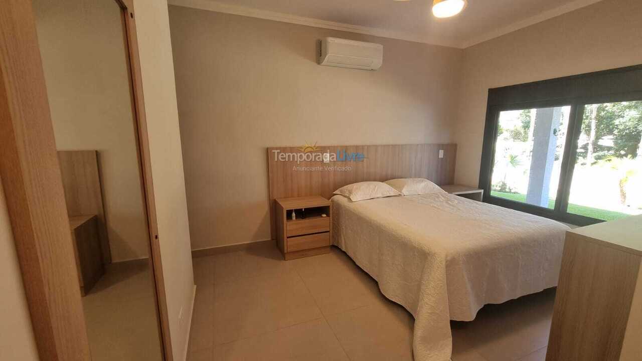 House for vacation rental in Caraguatatuba (Praia da Mococa)