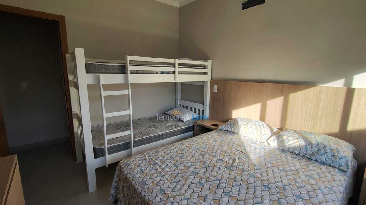 House for vacation rental in Caraguatatuba (Praia da Mococa)