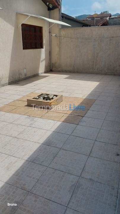 Casa para aluguel de temporada em Ubatuba (Itaguá)