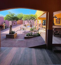 Casa en Caldas Novas, piscina climatizada, habitaciones con aire acondicionado, garaje.