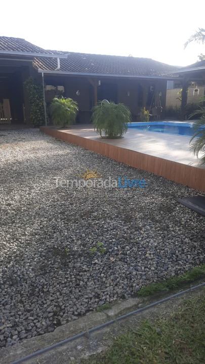 Casa para alquiler de vacaciones em São Francisco do Sul (Vila da Glória)