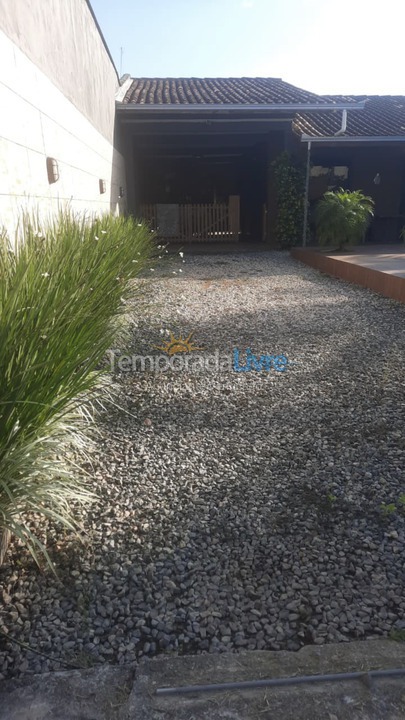 Casa para alquiler de vacaciones em São Francisco do Sul (Vila da Glória)