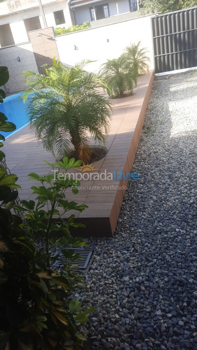 Casa para alquiler de vacaciones em São Francisco do Sul (Vila da Glória)