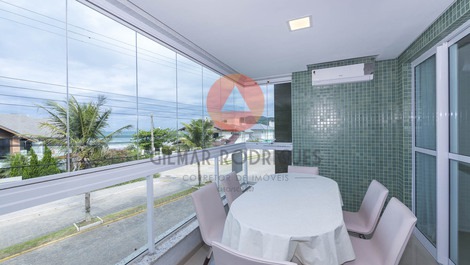 Apartamento con vistas al mar a 25 metros de la playa en Canto Grande (mar abierto).