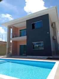 🏡 Casa Térrea com 5 Quartos e Piscina | Férias em Família