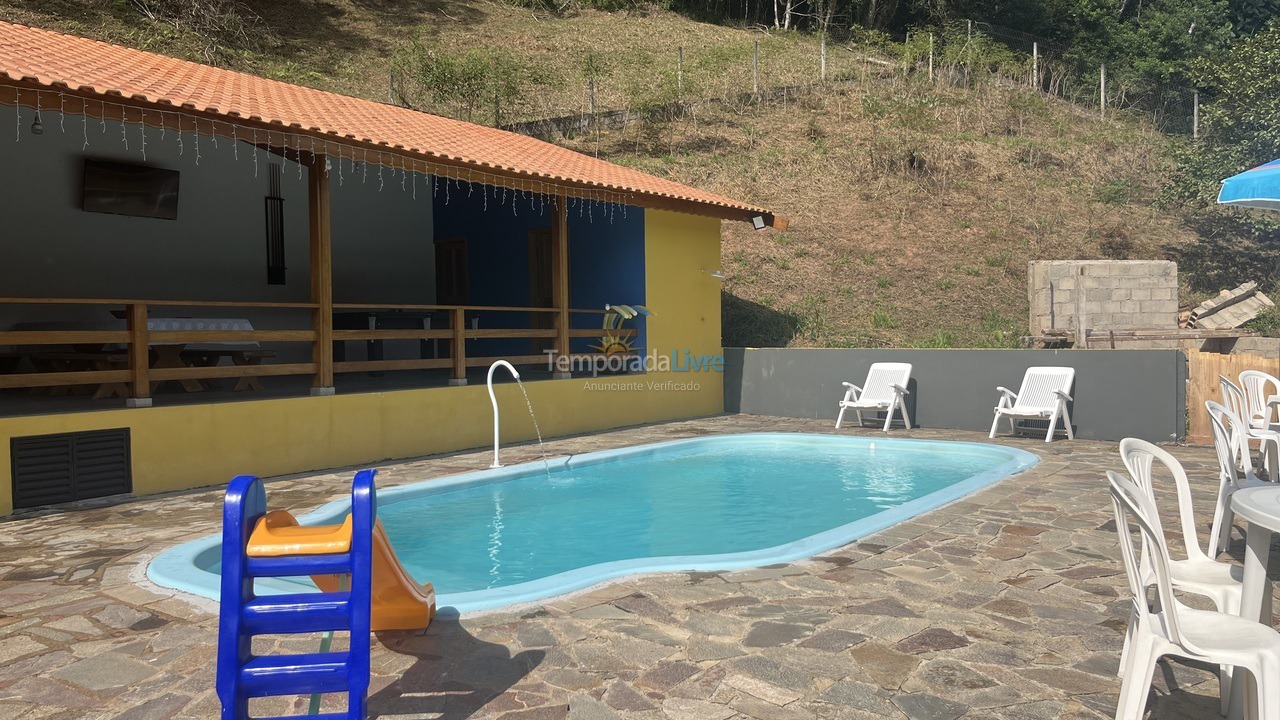 Granja para alquiler de vacaciones em Juquitiba (Juquitiba)