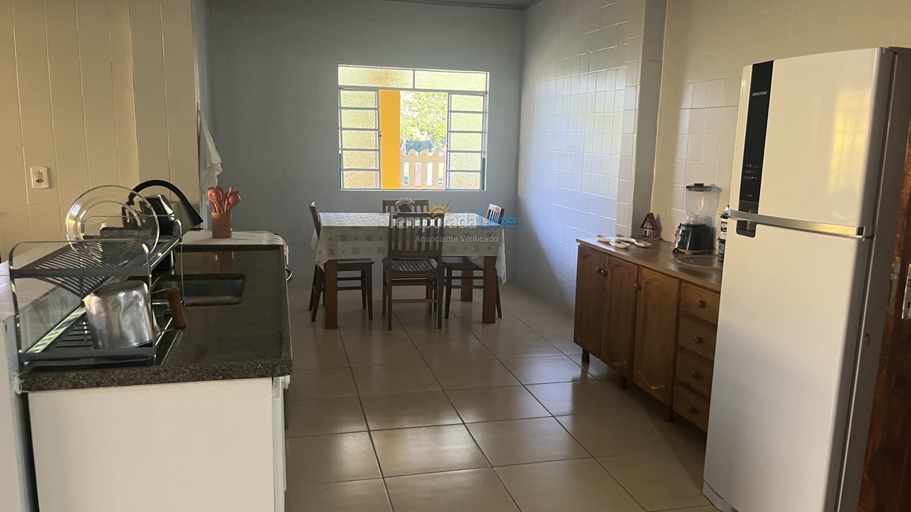 Granja para alquiler de vacaciones em Juquitiba (Juquitiba)