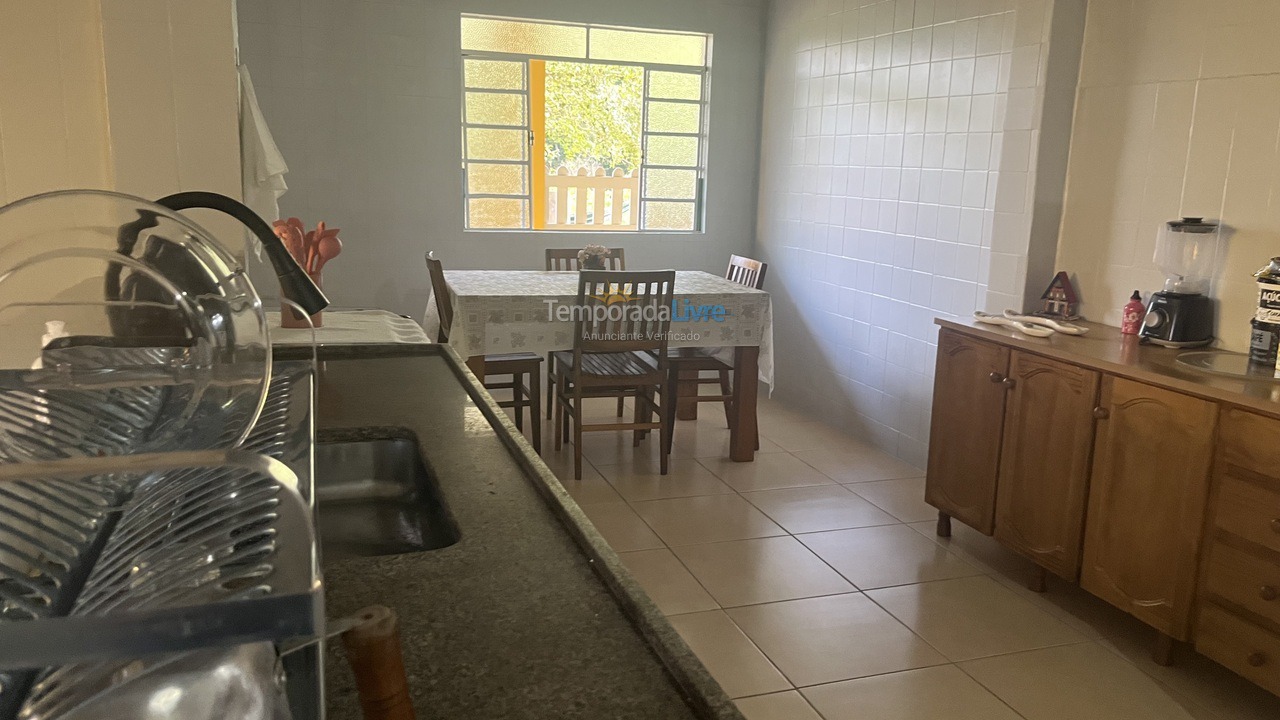 Granja para alquiler de vacaciones em Juquitiba (Juquitiba)