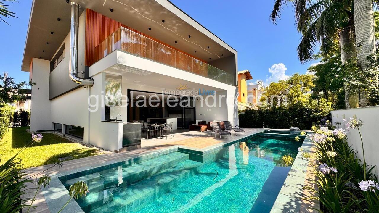 House for vacation rental in Florianopolis (Jurerê Internacional)