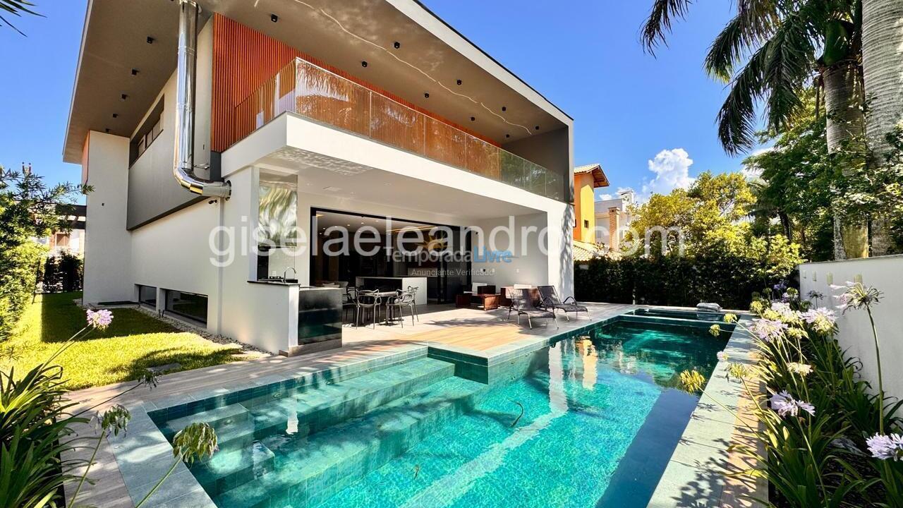 House for vacation rental in Florianopolis (Jurerê Internacional)