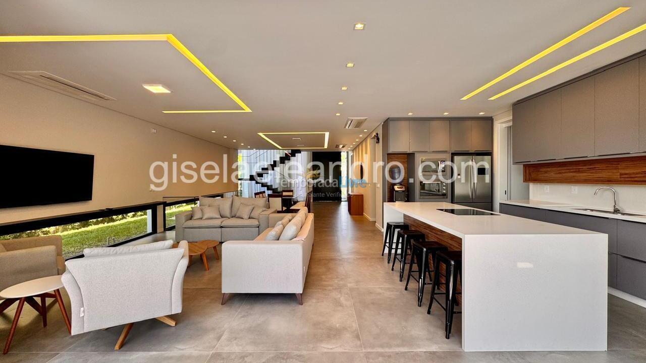 House for vacation rental in Florianopolis (Jurerê Internacional)